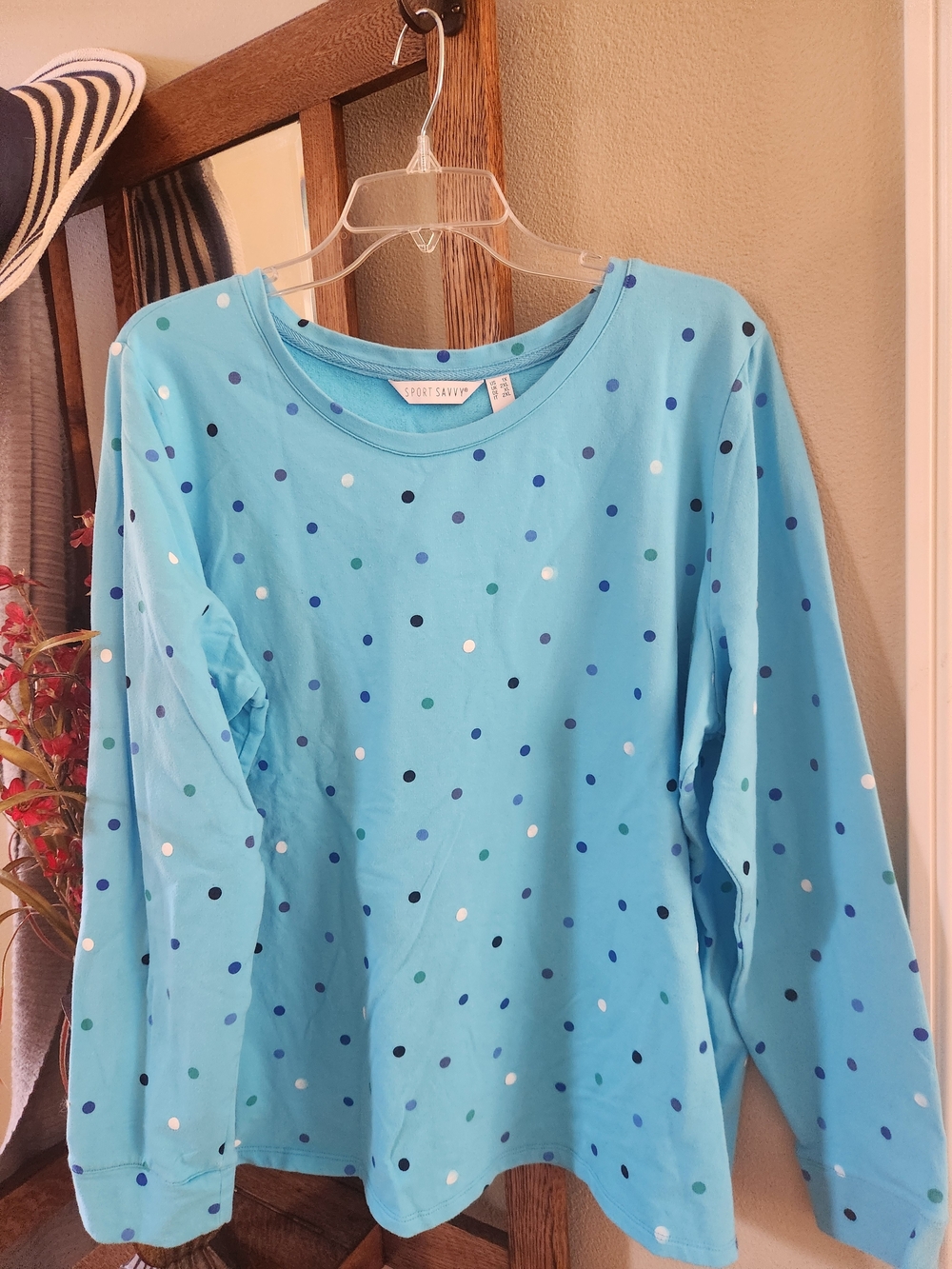 Sport Savvy Light Blue Polka Dot Long Sleeve Top